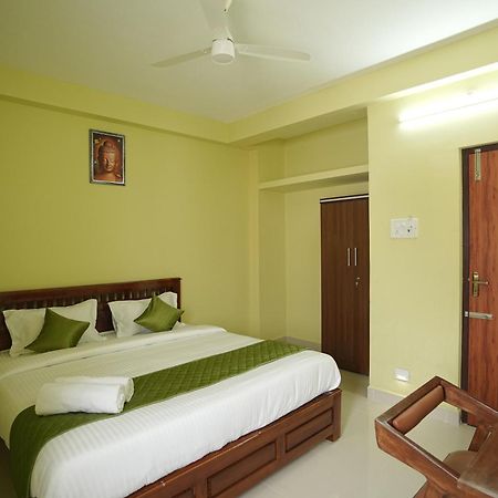 Le Leos Park Inn Pondicherry Eksteriør bilde