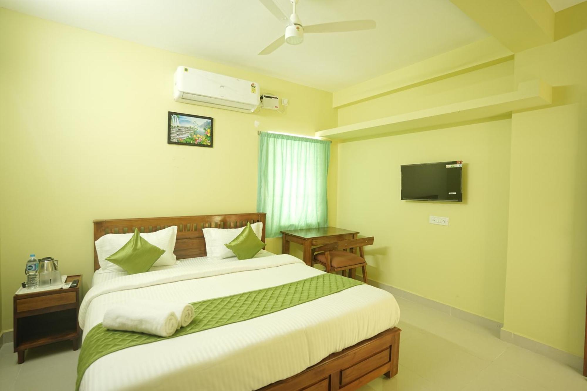 Le Leos Park Inn Pondicherry Eksteriør bilde