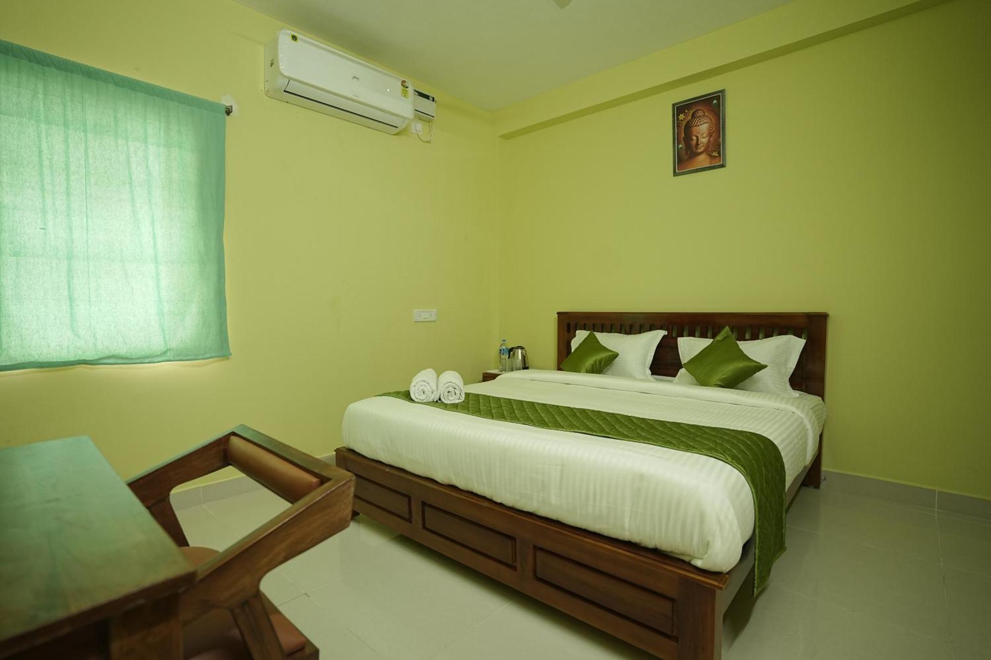 Le Leos Park Inn Pondicherry Eksteriør bilde