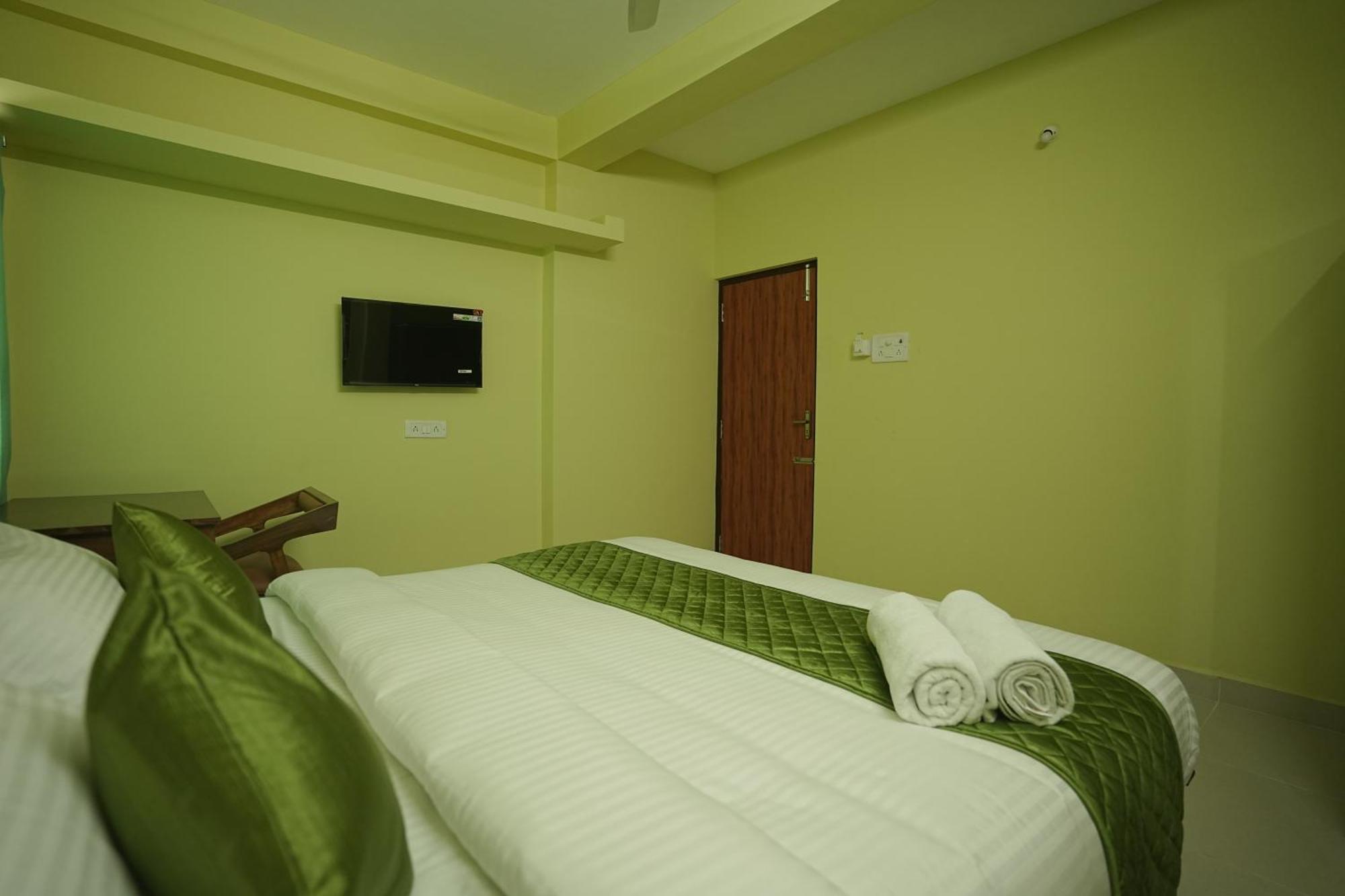 Le Leos Park Inn Pondicherry Eksteriør bilde