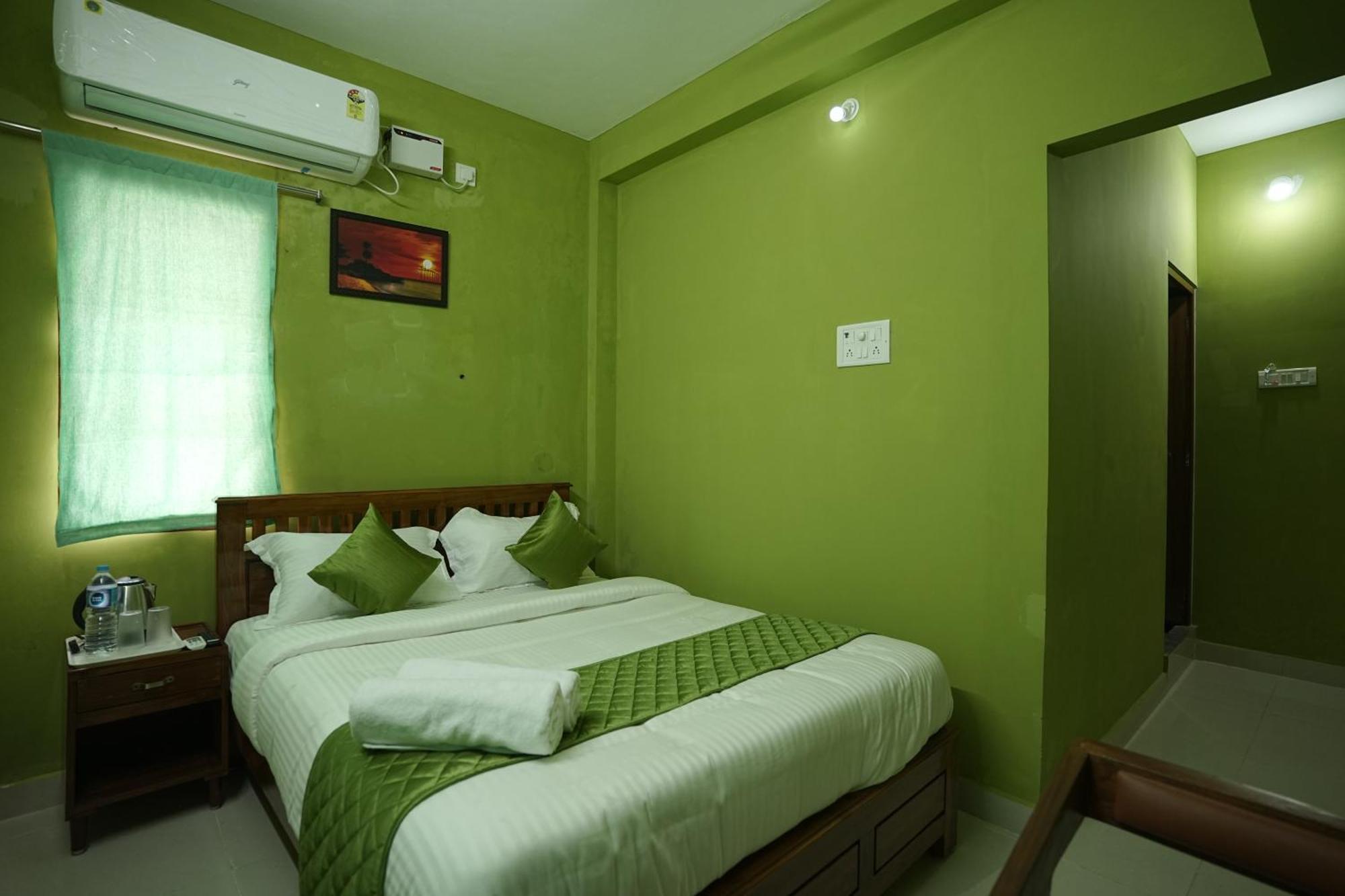 Le Leos Park Inn Pondicherry Eksteriør bilde